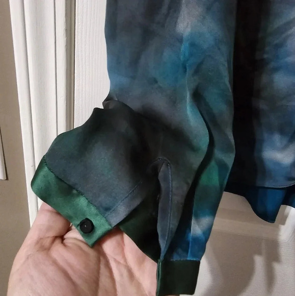 Elie Tahari 100% Silk Chelsea Blouse w/ Lamb Leather Trim, Button Front, EUC! - Picture 5 of 10